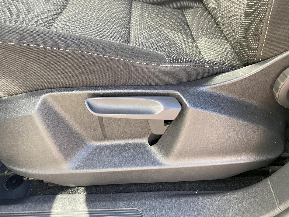 Volkswagen Touran 2.0 TDi 