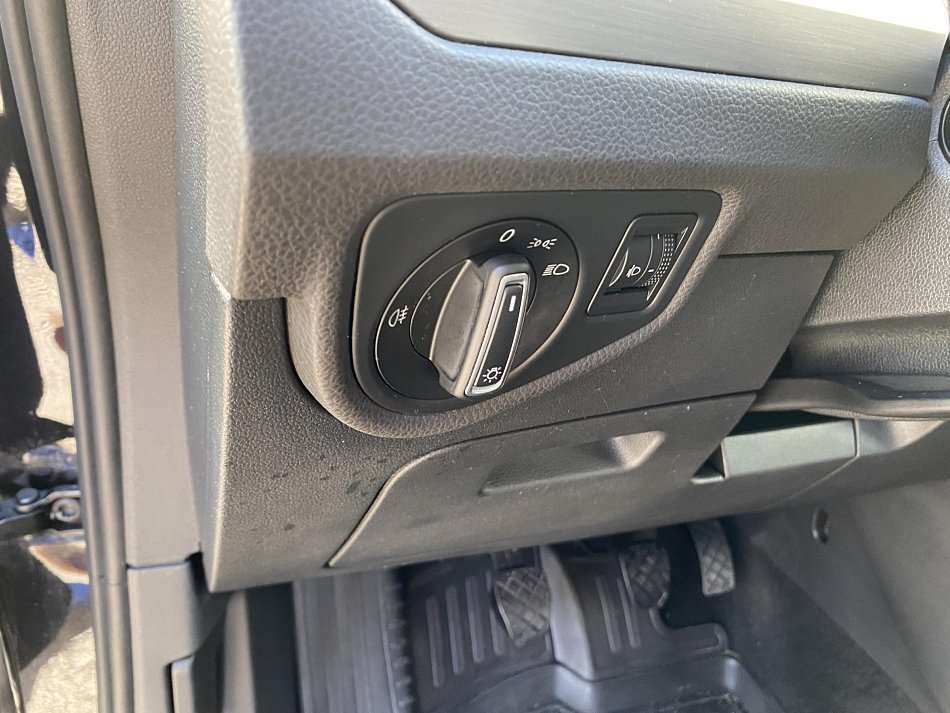 Volkswagen Touran 2.0 TDi 