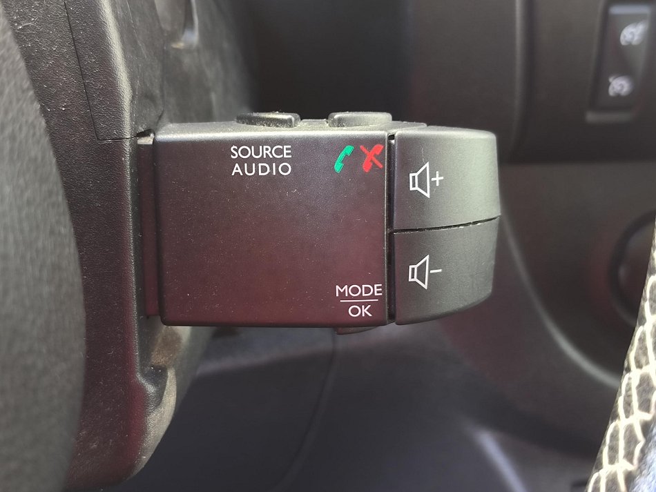 Opel Vivaro 1.6CDTi  L2 6míst