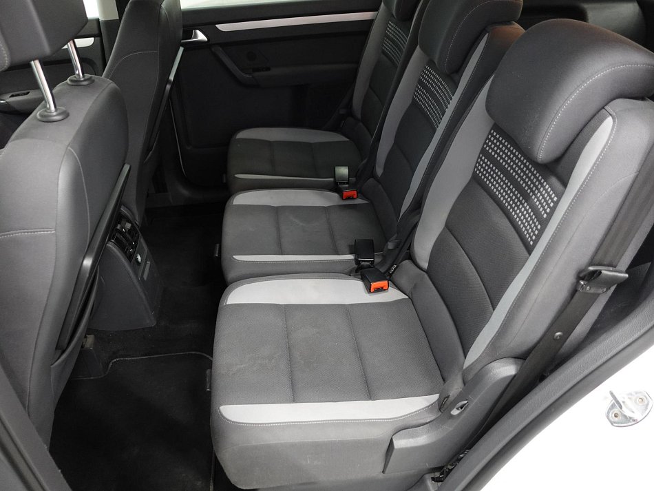 Volkswagen Touran 2.0TDi 