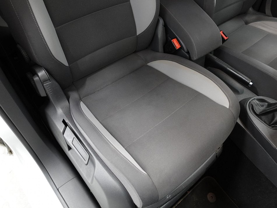 Volkswagen Touran 2.0TDi 