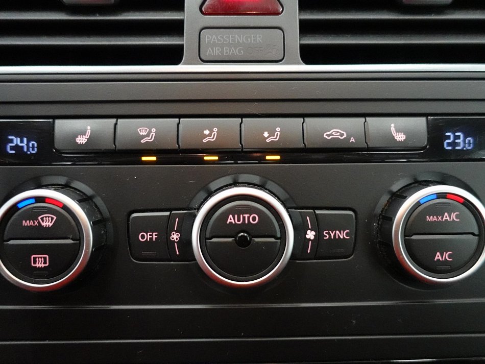 Volkswagen Touran 2.0TDi 