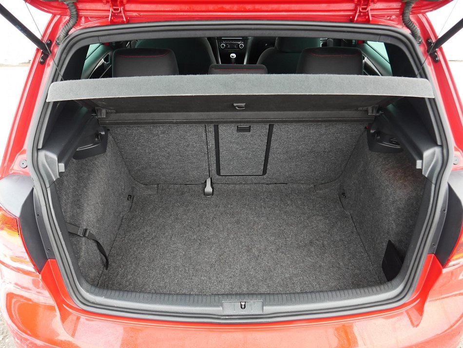 Volkswagen Golf 2.0TSi GTi