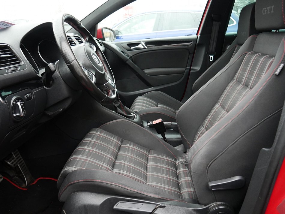 Volkswagen Golf 2.0TSi GTi