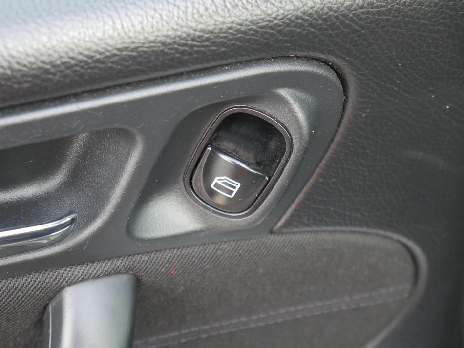 Mercedes-Benz Třída C 2.2 CDi  C220