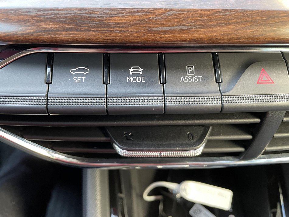 Škoda Octavia IV 2.0 TDi Scout 4x4