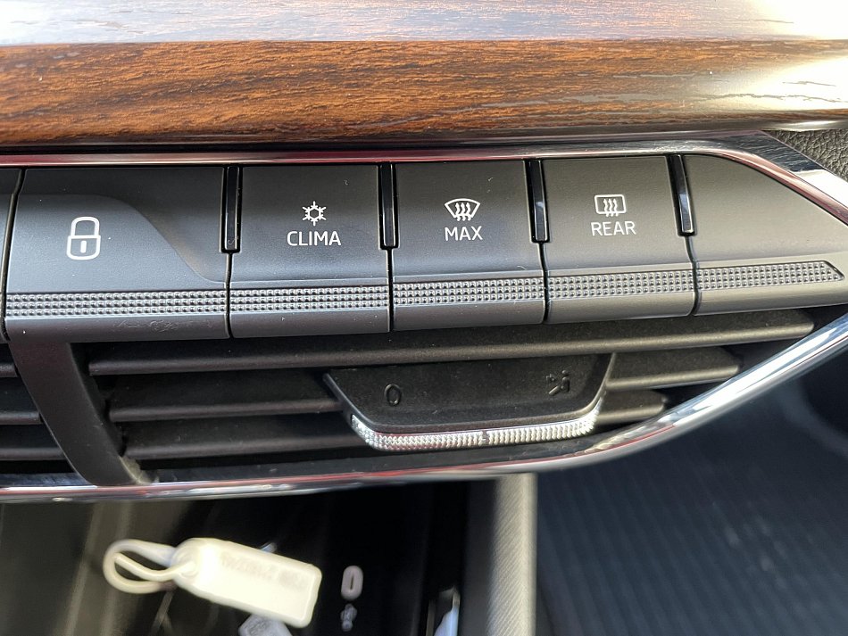 Škoda Octavia IV 2.0 TDi Scout 4x4