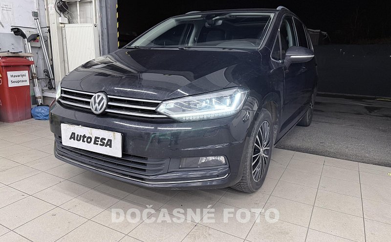 Volkswagen Touran 1.6 TDI  7 míst