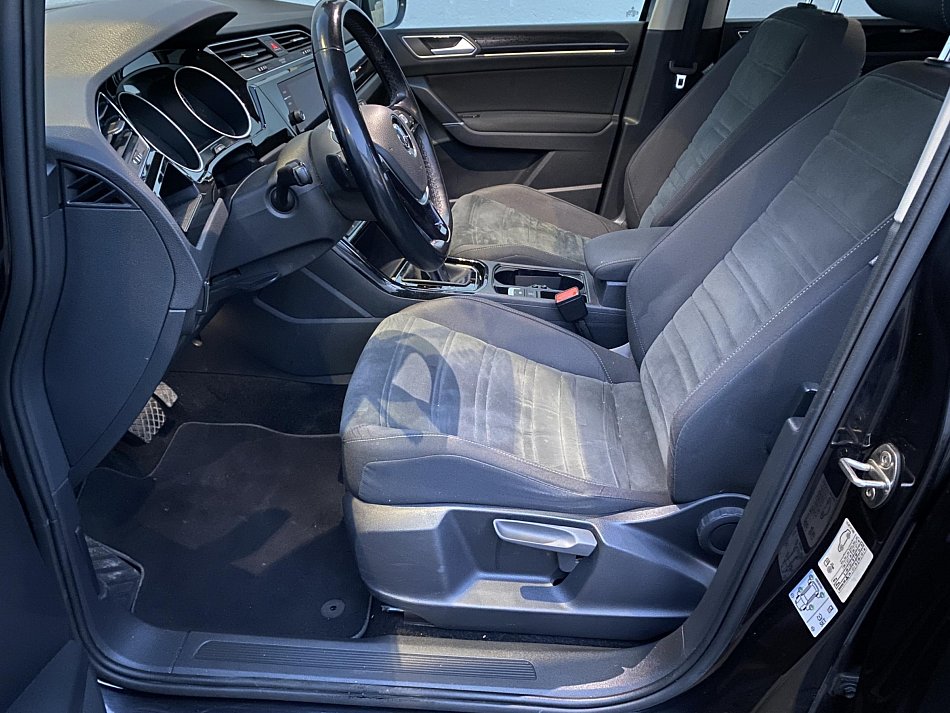 Volkswagen Touran 1.6TDi  7 míst