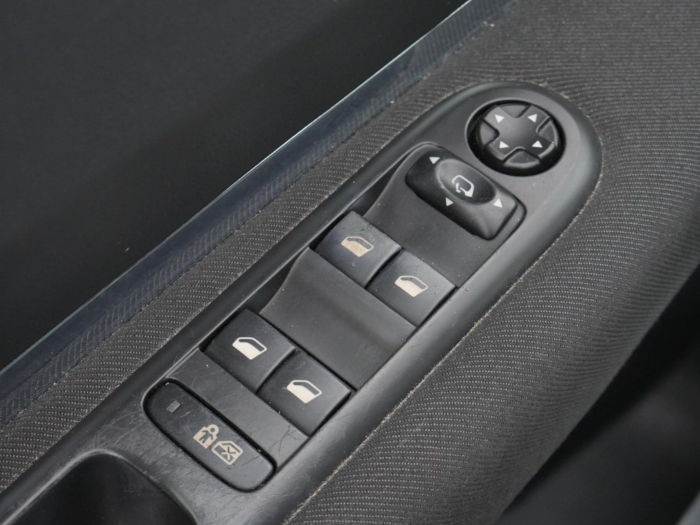 Peugeot 3008 2.0 HDi Premium