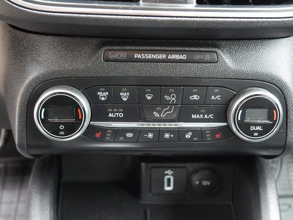 Ford Focus 1.5EB Active