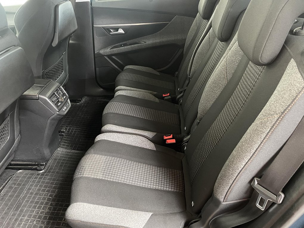 Peugeot 5008 1.2 PT 