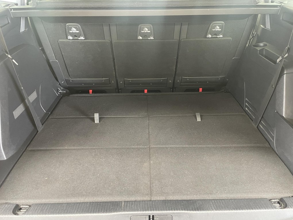 Peugeot 5008 1.2 PT 