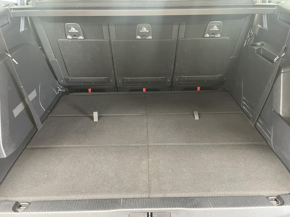 Peugeot 5008 1.2 PT 