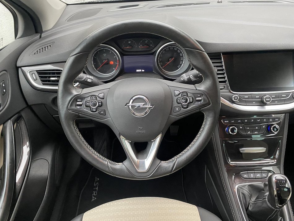 Opel Astra 1.4T 