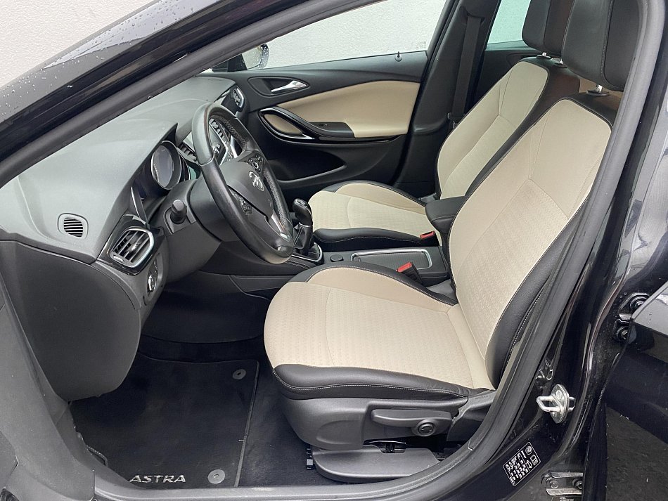 Opel Astra 1.4T 