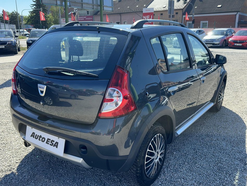 Dacia Sandero 1.6i 