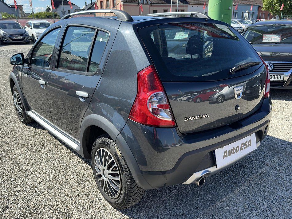 Dacia Sandero 1.6i 