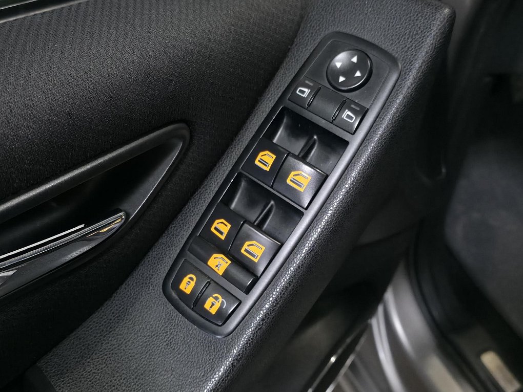 Mercedes-Benz Třída A 1.7i 