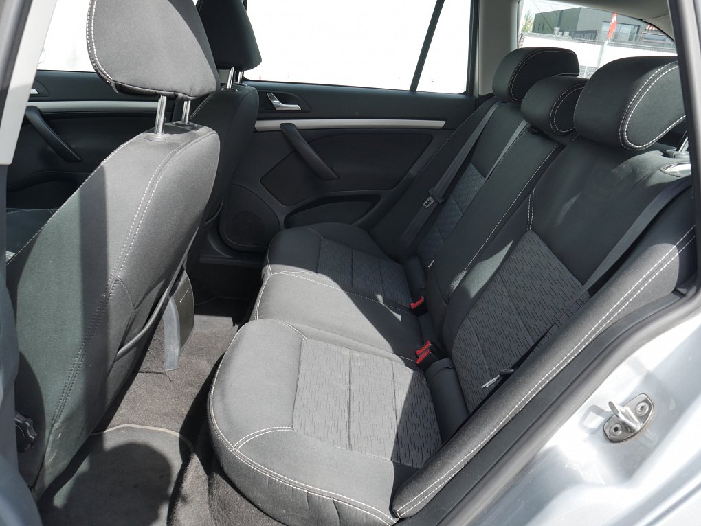 Škoda Octavia II 1.6 TDi Elegance