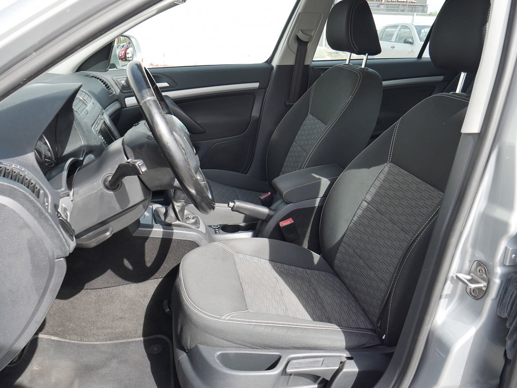 Škoda Octavia II 1.6 TDi Elegance