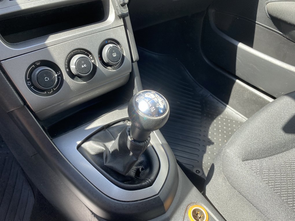 Peugeot 308 1.4 16V 