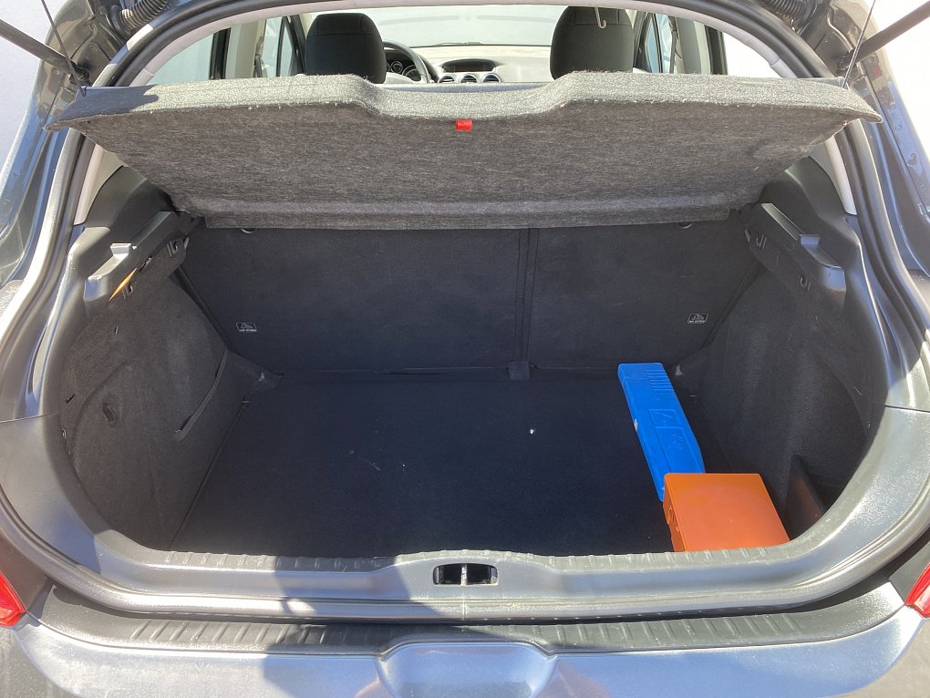 Peugeot 308 1.4 16V 