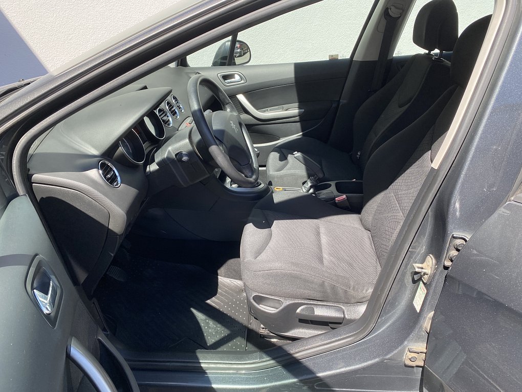 Peugeot 308 1.4 16V 