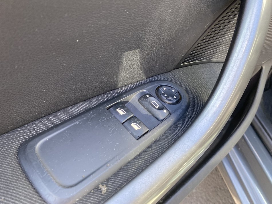 Peugeot 308 1.4 16V 