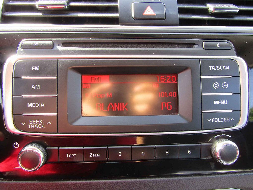 Kia Rio 1.3i 