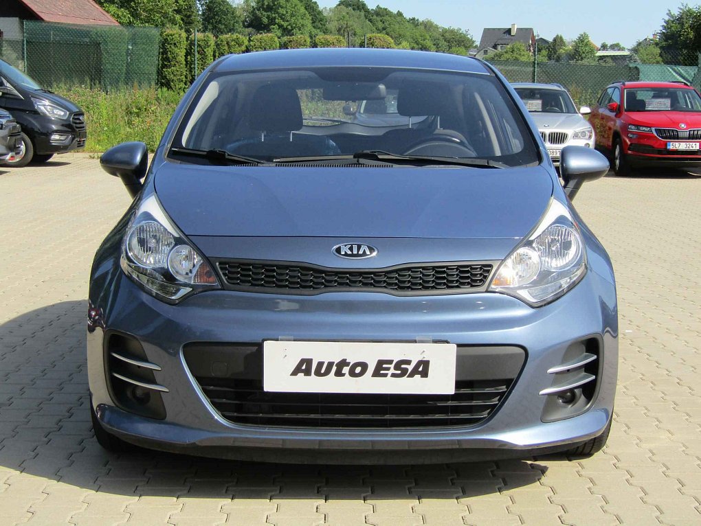 Kia Rio 1.3i 