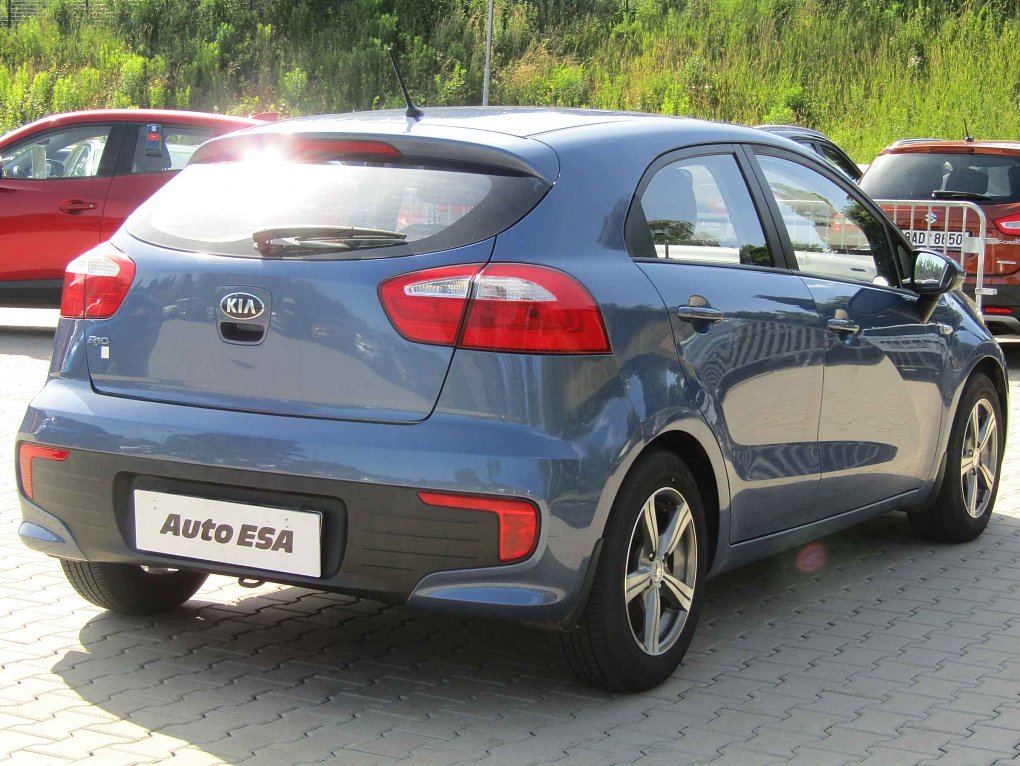 Kia Rio 1.3i 