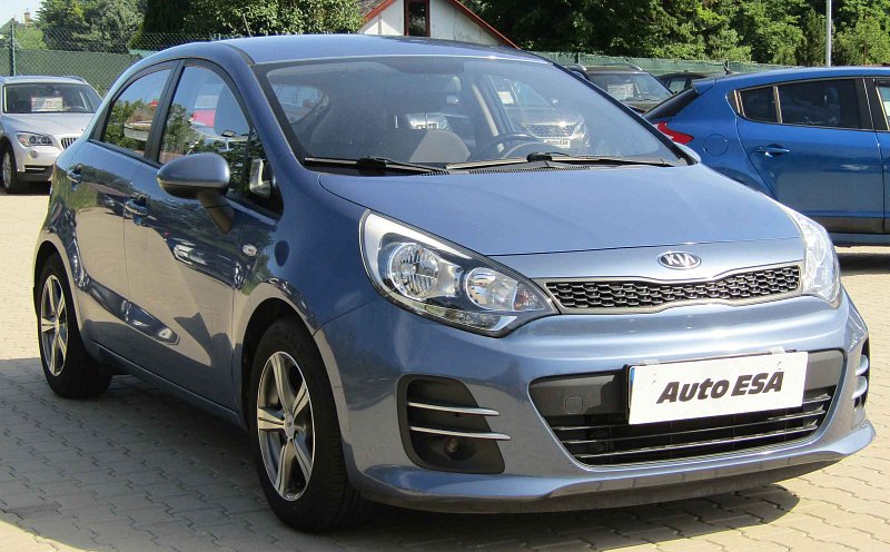 Kia Rio 1.3i 