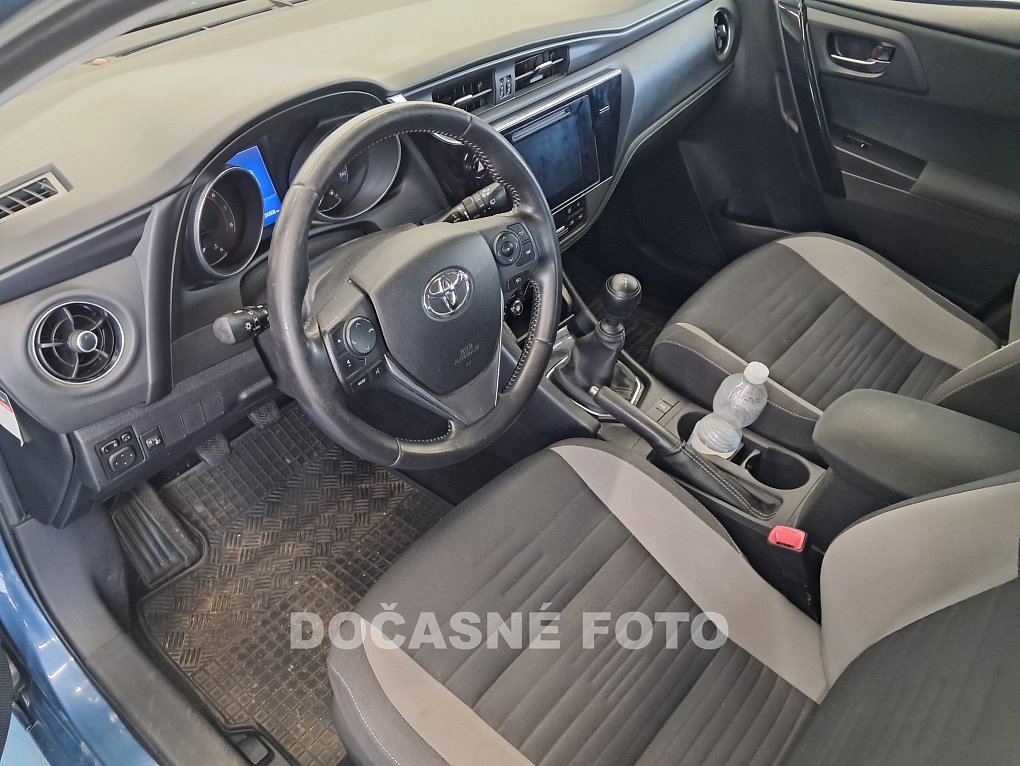 Toyota Auris 1.2 i 