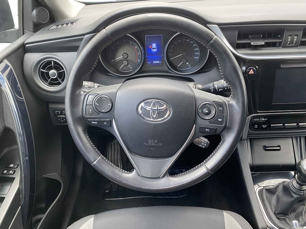 Toyota Auris 1.2 i 