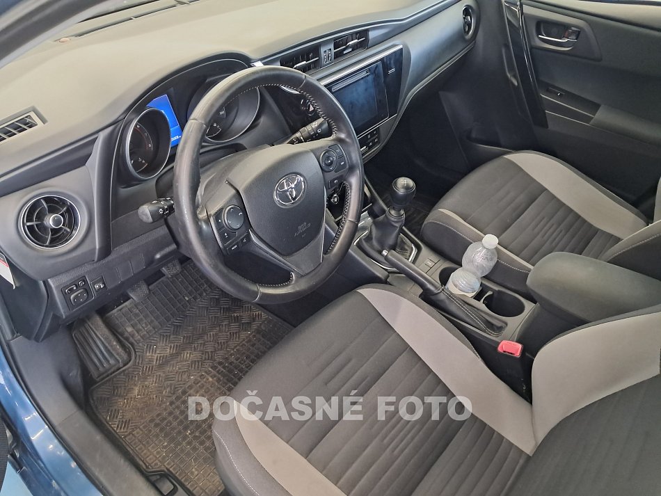 Toyota Auris 1.2 i 