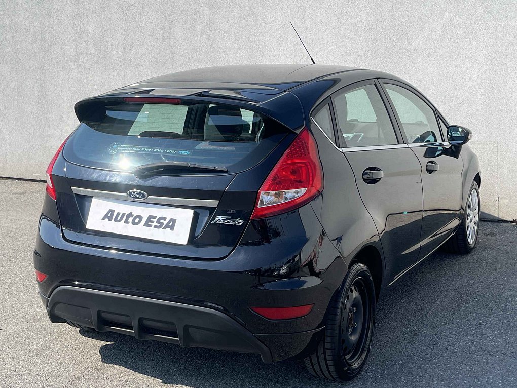 Ford Fiesta 1.3i Titanium