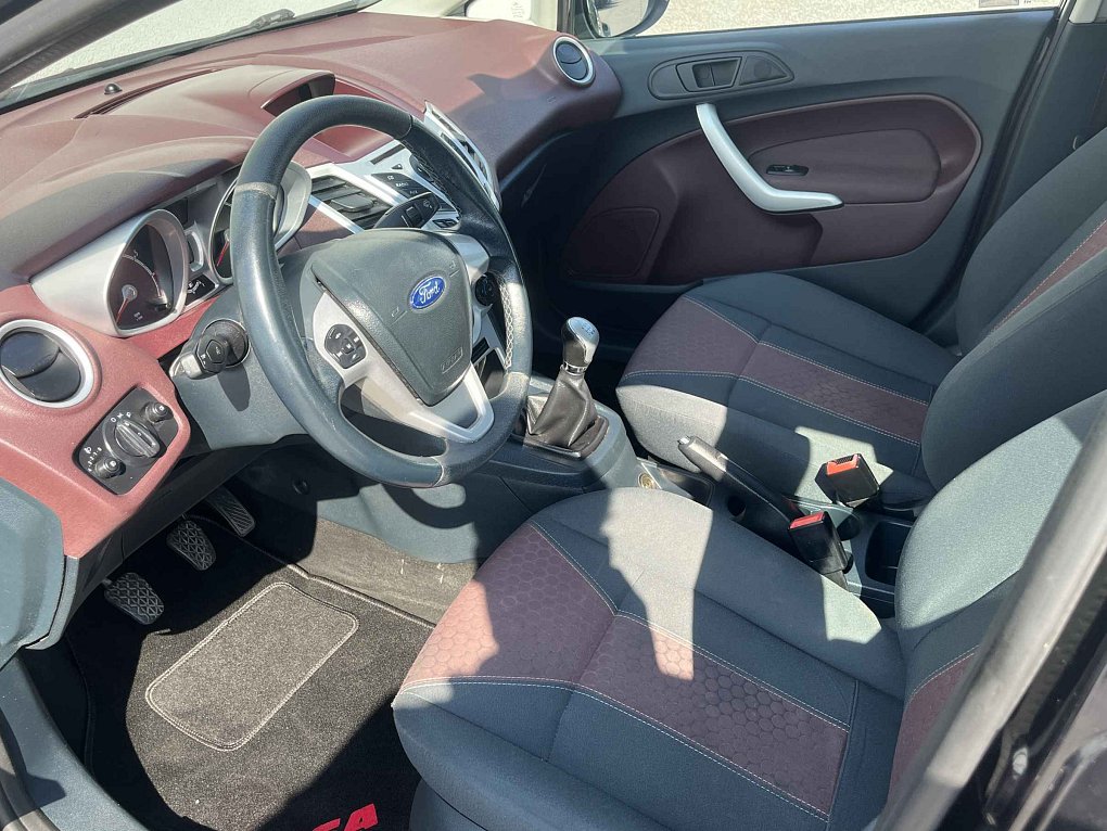 Ford Fiesta 1.3i Titanium