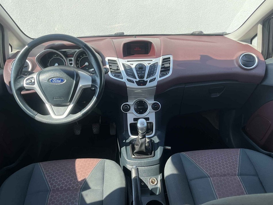 Ford Fiesta 1.3i Titanium