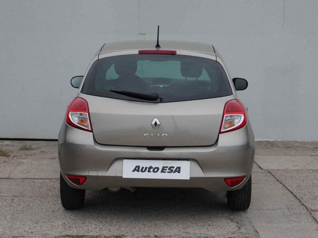 Renault Clio 1.2 16V 