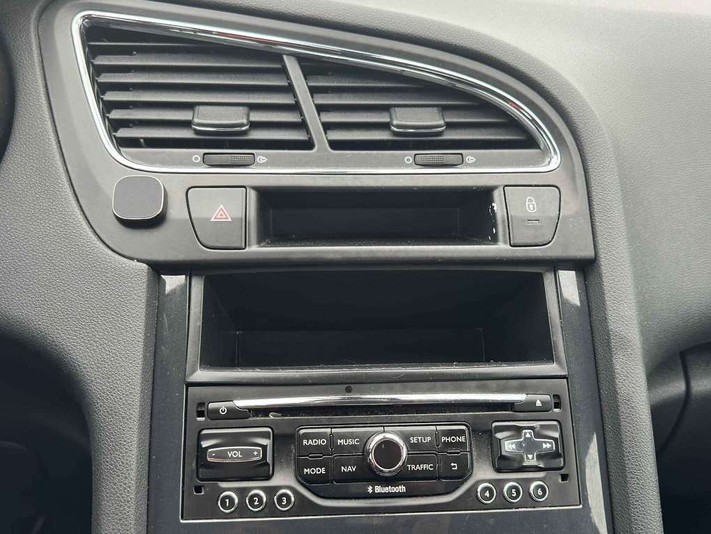 Peugeot 5008 1.6 HDi 