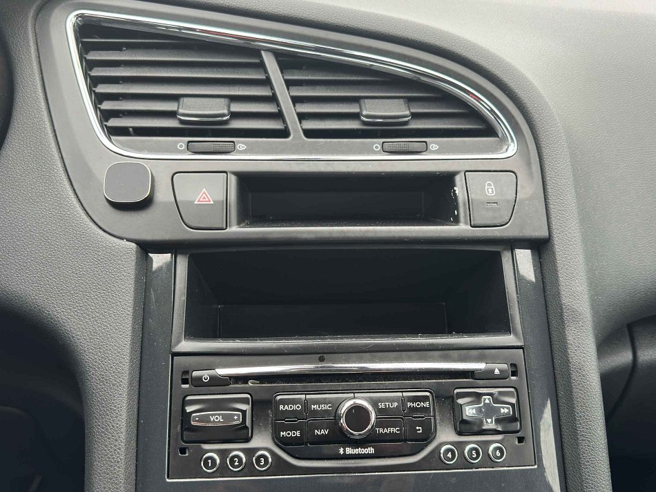 Peugeot 5008 1.6 HDi 