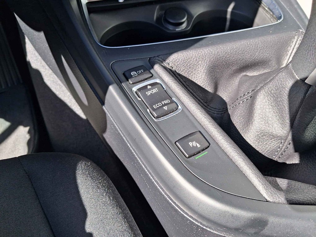 BMW Řada 1 1.5i  118i