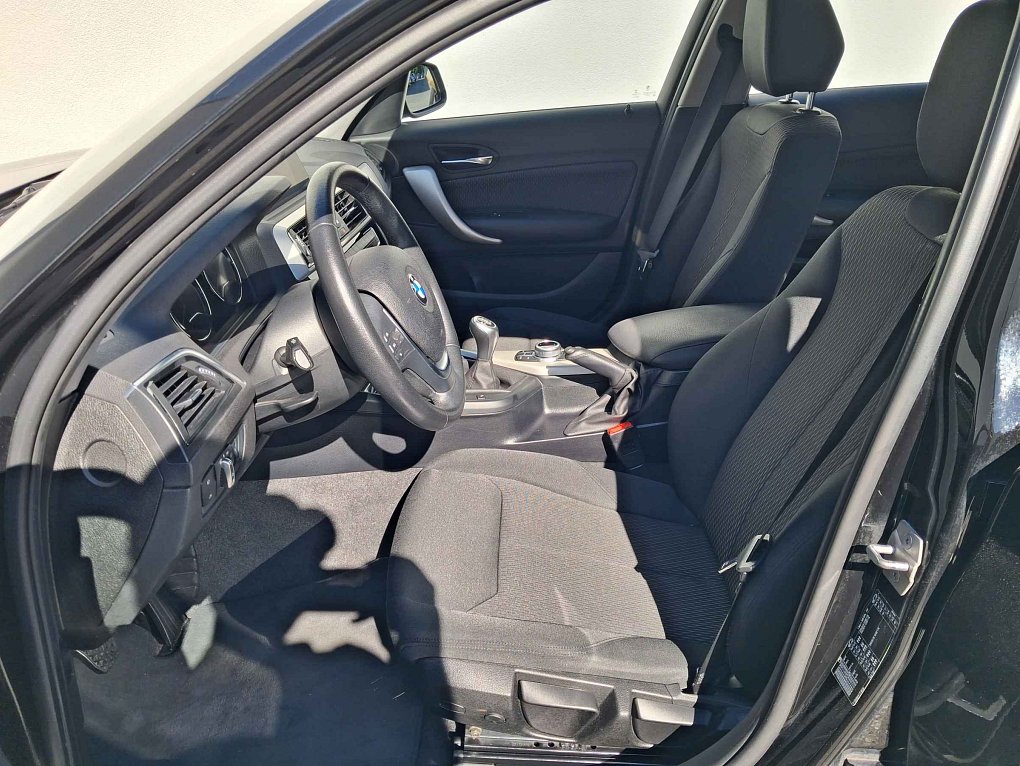 BMW Řada 1 1.5i  118i