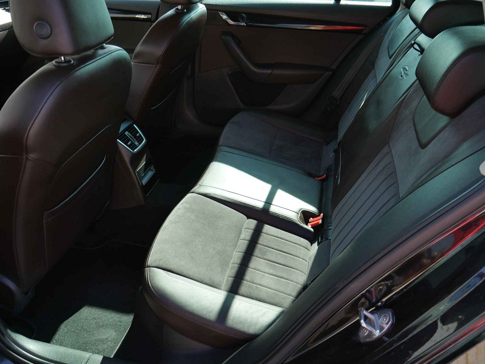 Škoda Octavia III 2.0TDi L&K 4x4