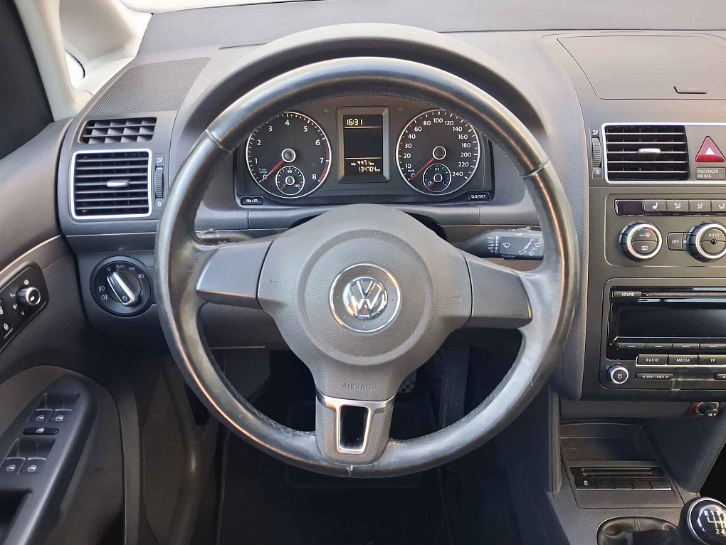 Volkswagen Touran 1.4 TSi CROSS