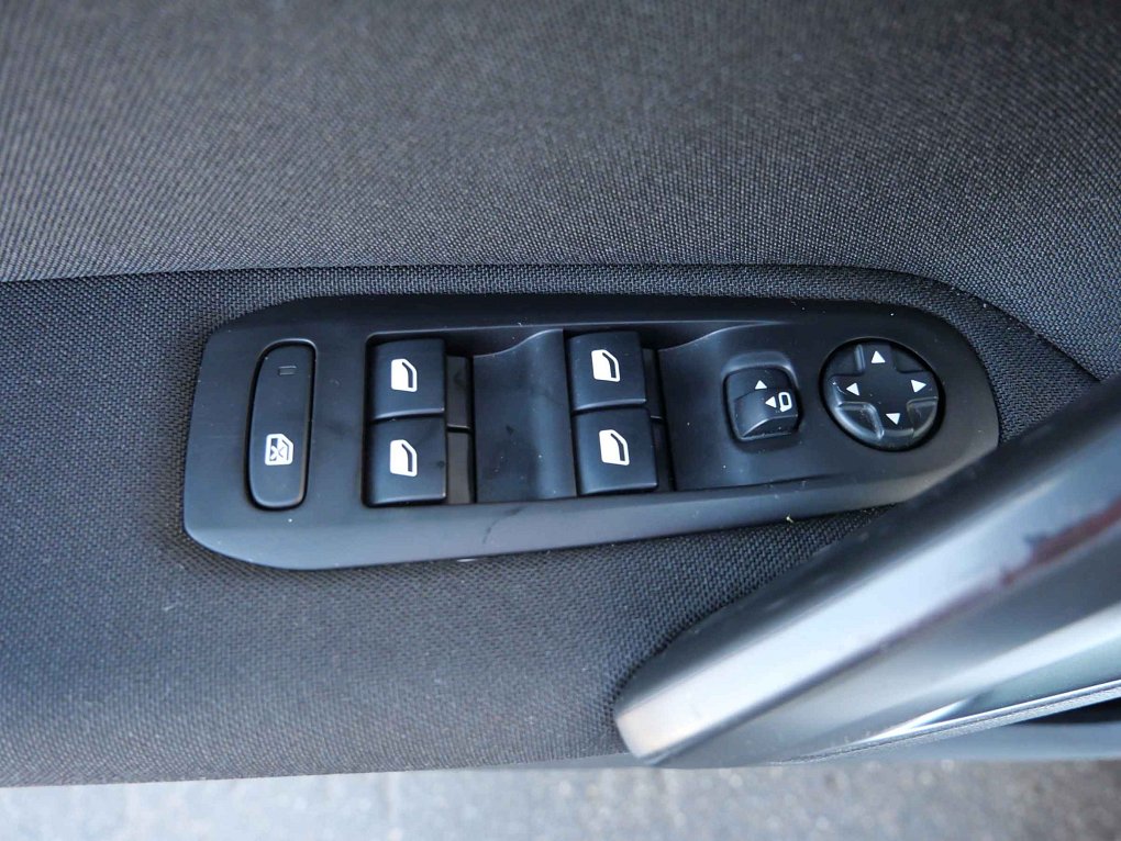 Peugeot 308 1.6 Blue HDi Allure