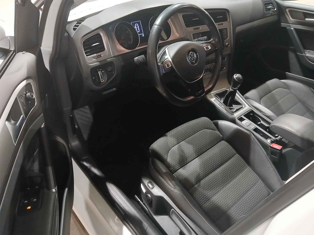 Volkswagen Golf 1.2 