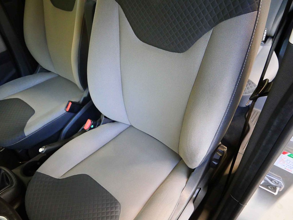 Ford Tourneo Courier 1.0T 