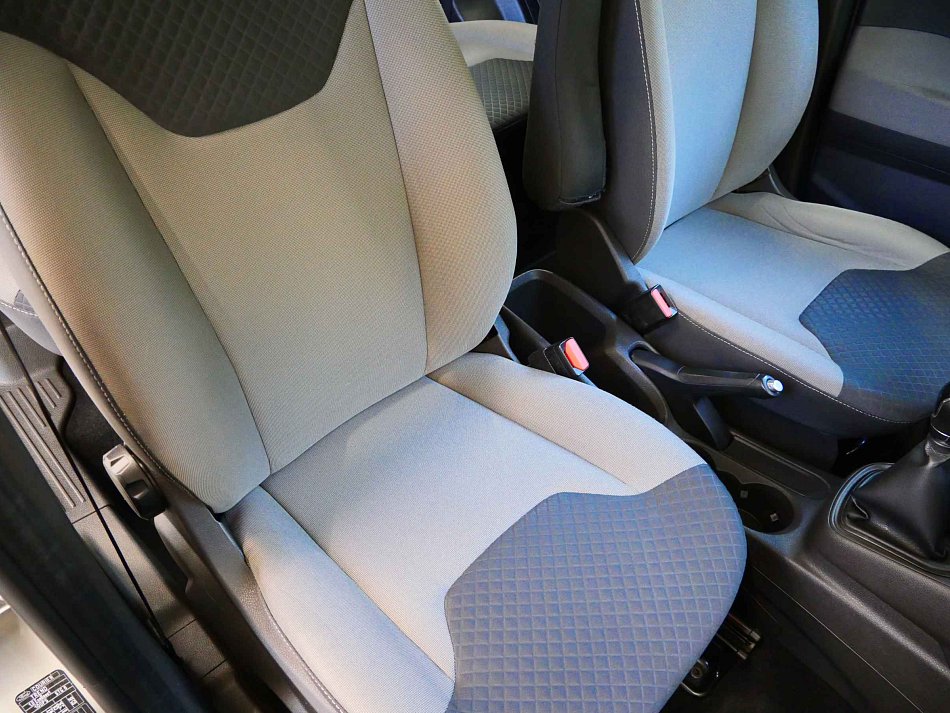 Ford Tourneo Courier 1.0T 